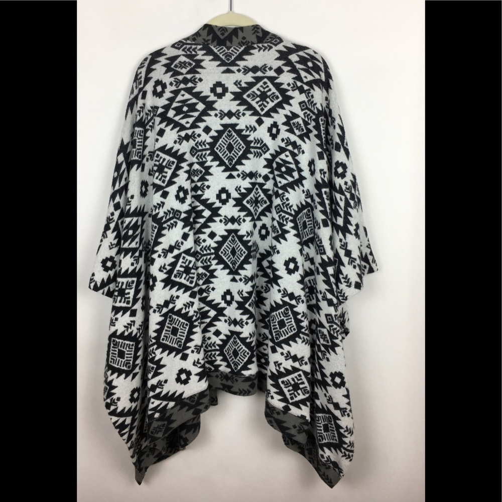 D & Co Open Front Cardigan Aztec Print - Picture 2 of 4